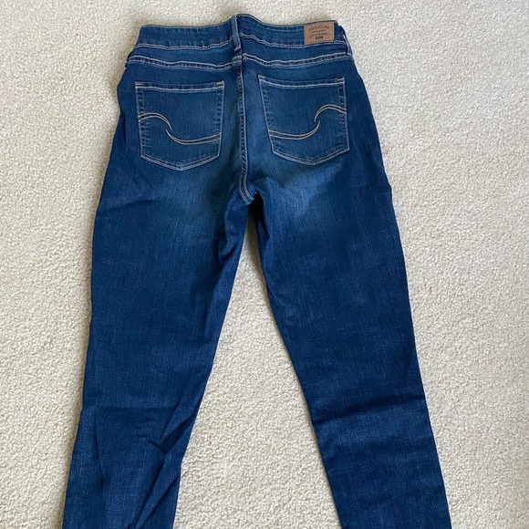 Levis maternity jeans! Worn only once! - Picture 3 of 3